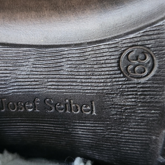 Joseph Seibel size 39.  Final Price. - Picture 4 of 8